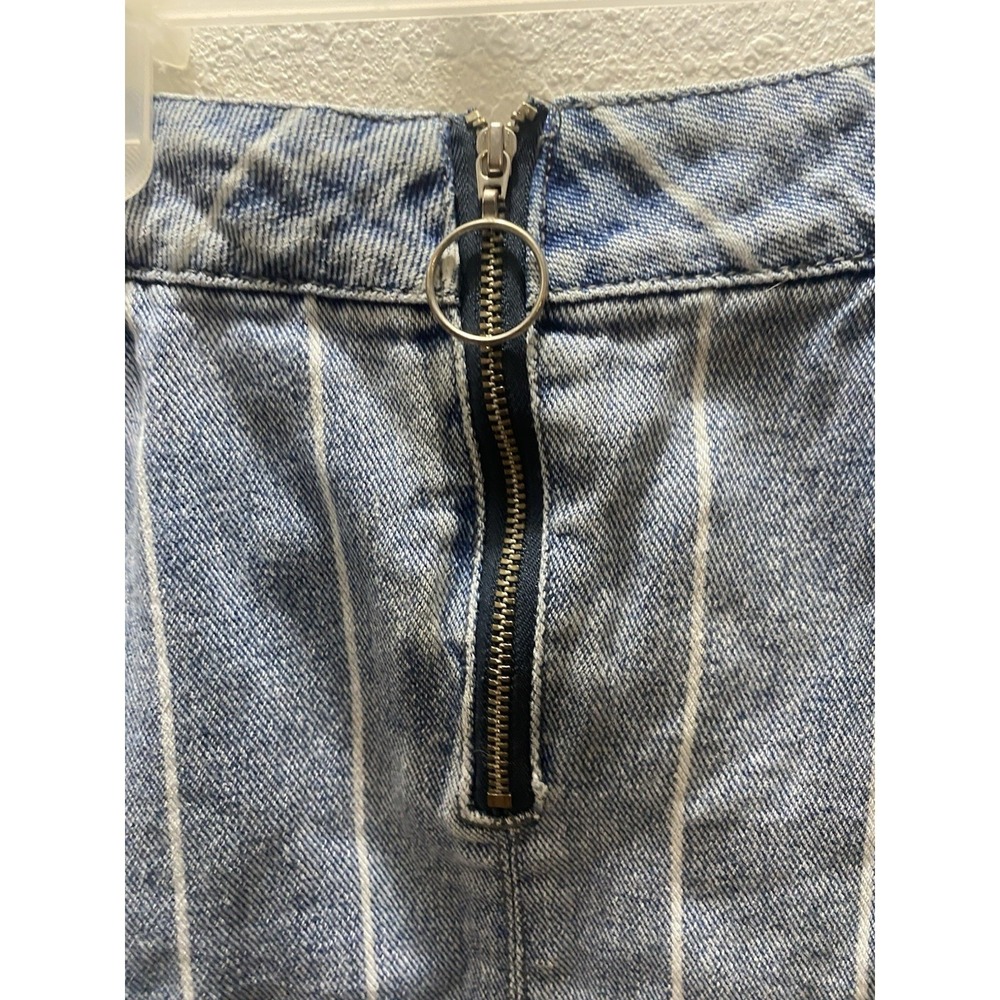 PacSun vintage Women's Size 27 Blue White Pinstripe Denim Mini Skirt Y2K Casual - Picture 3 of 6